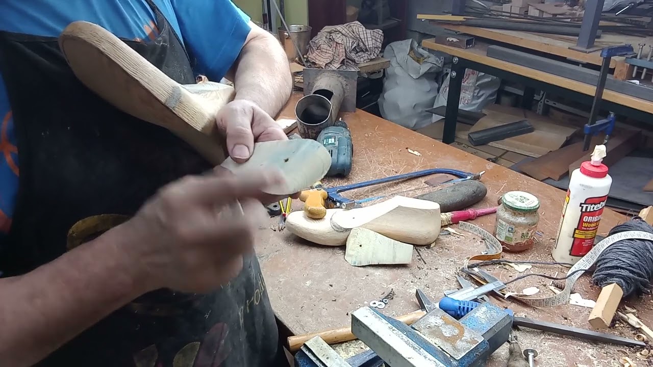 Fabricación de hormas a mano