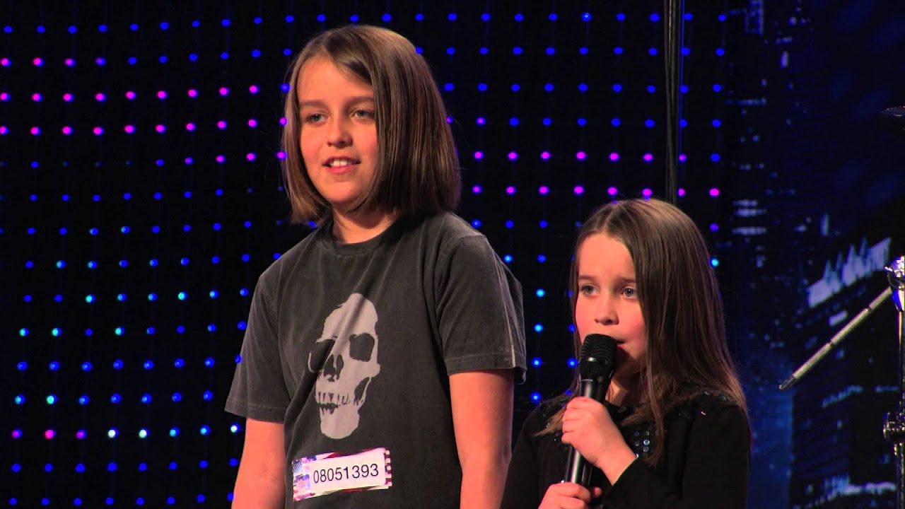 Six year old Aaralyn & Izzy sing 