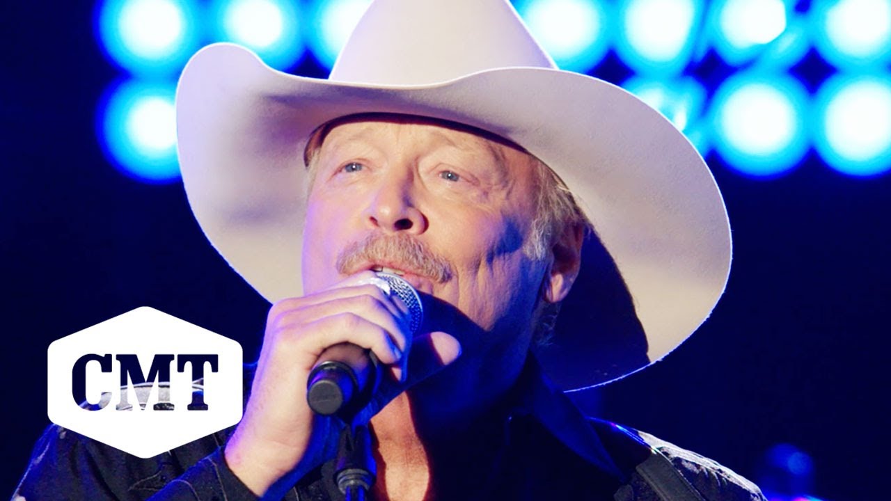 Alan Jackson Performs 