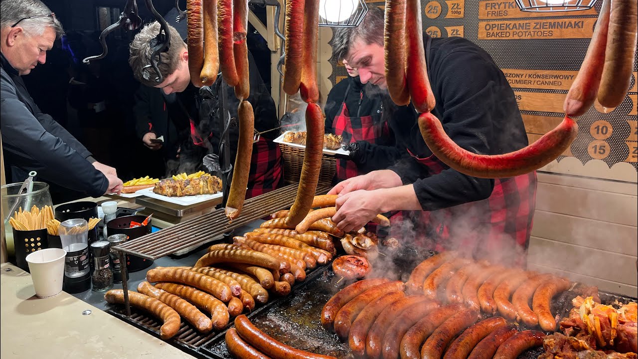 KRAKOW CHRISTMAS MARKETS (Your Complete Guide) & 2024 Costs