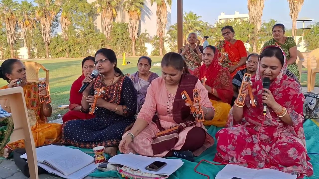 શિવરાત્રી  ભજન -ડમરૂ વાગે દિન રાત (કિરણબેન લુણાગરિયા) સ્વર: નમ્રતા બા