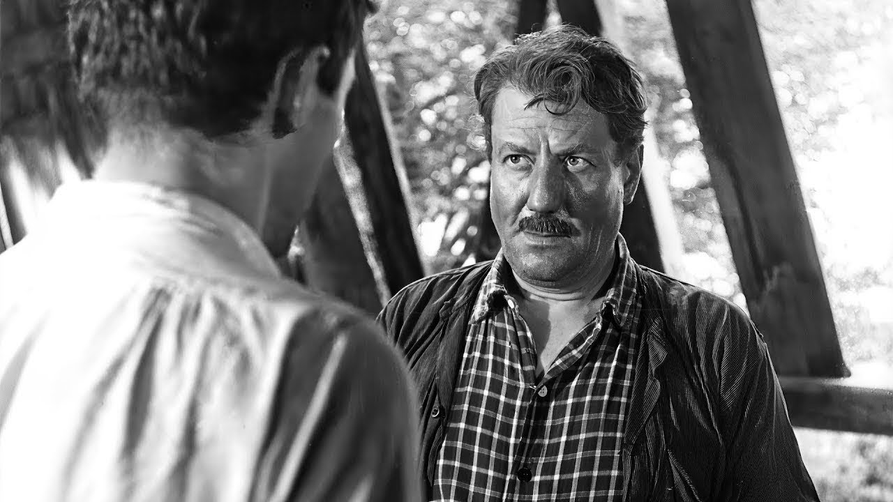 Le Bagnard (1951) Le docteur Julien est-il coupable ? – Le mystère de la malle sanglante