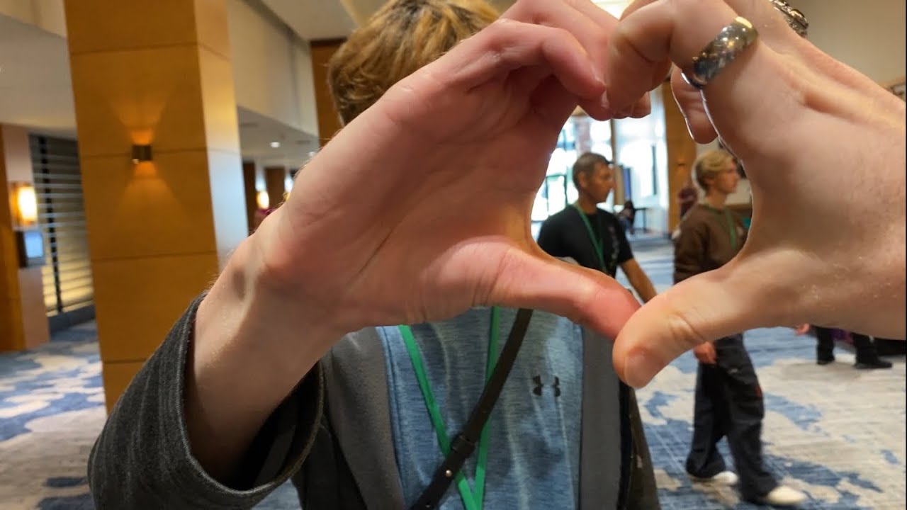 [Vlog] Everfree Northwest 2025 - Day 1 (Friday)