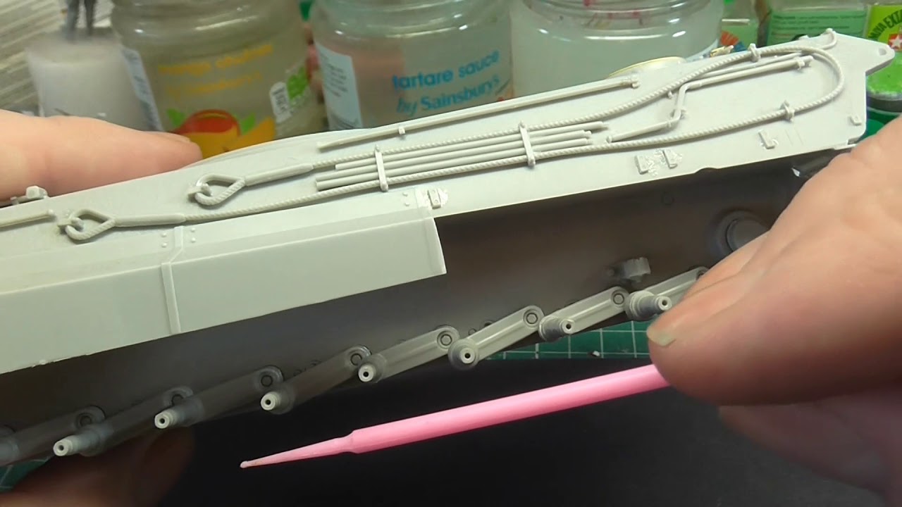Hobby Boss 1/35 King Tiger Build Vlog 2