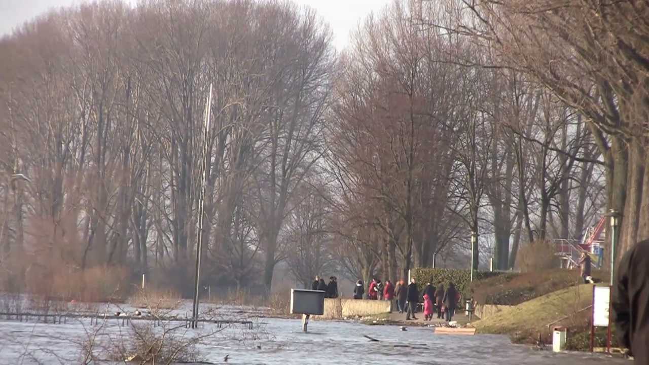 Rheinhochwasser  in Wesel - Als die Flutwelle kam
