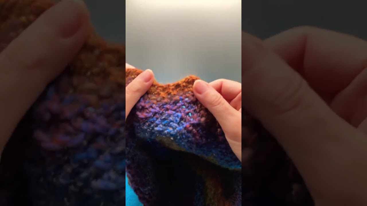 Check Out This M&ouml;bius Chevron Cowl