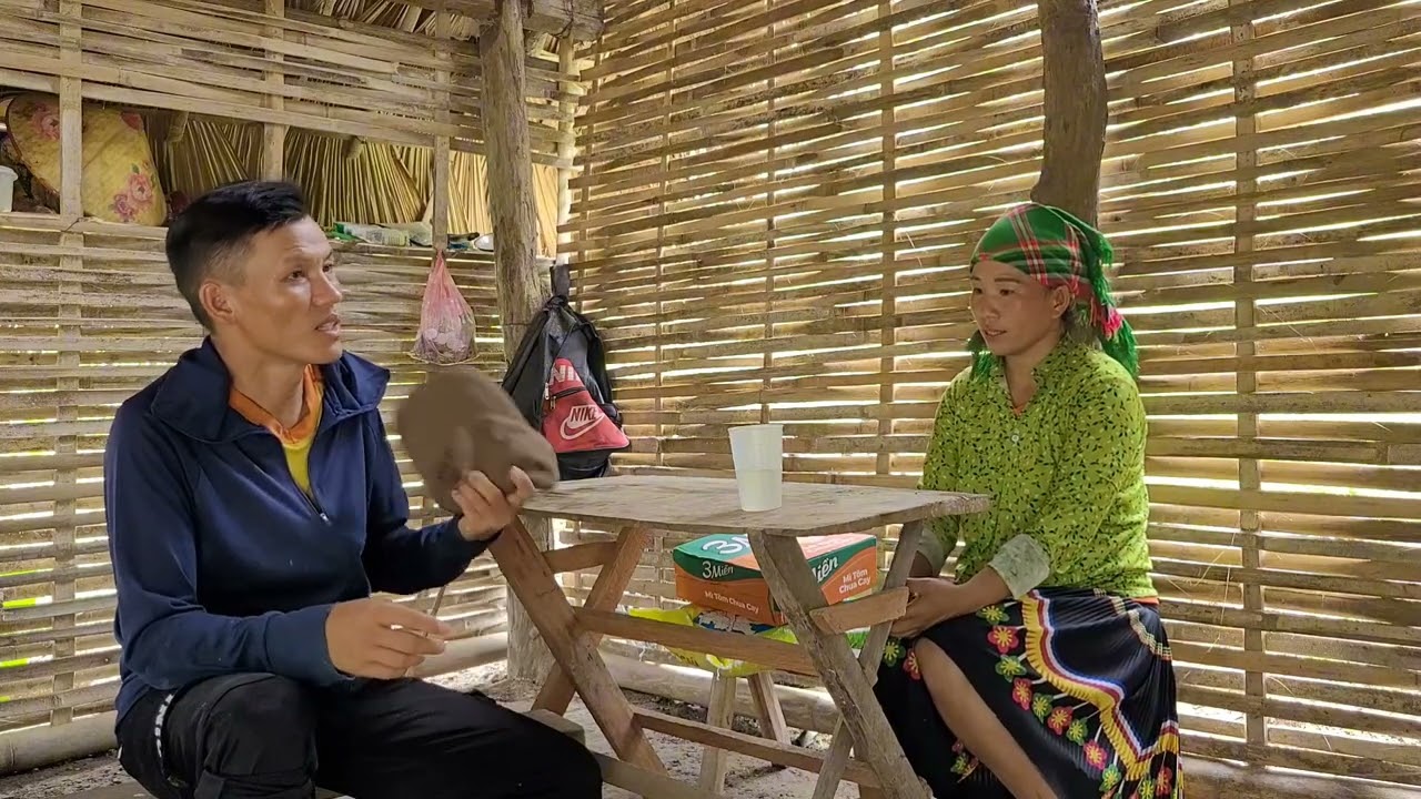 The Kind Man Comes to Give Gifts, Harvest Corn - Duong Mi