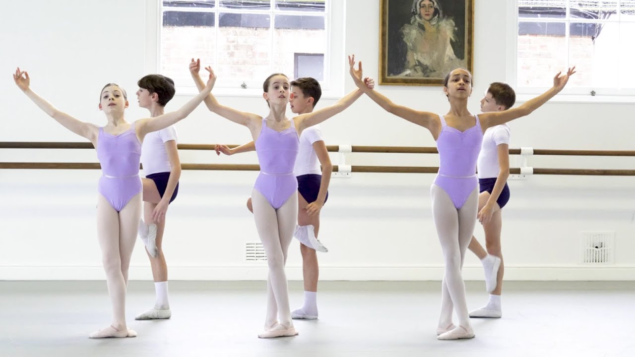 Royal Ballet School students in Wayne McGregor's Woolf Works