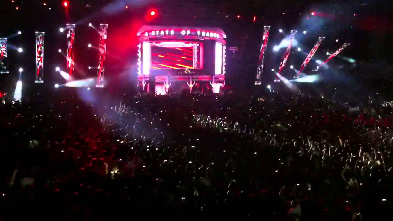 Ferry Corsten feat. Armin van Buuren - Brute (LIVE ASOT 600 SOFIA)