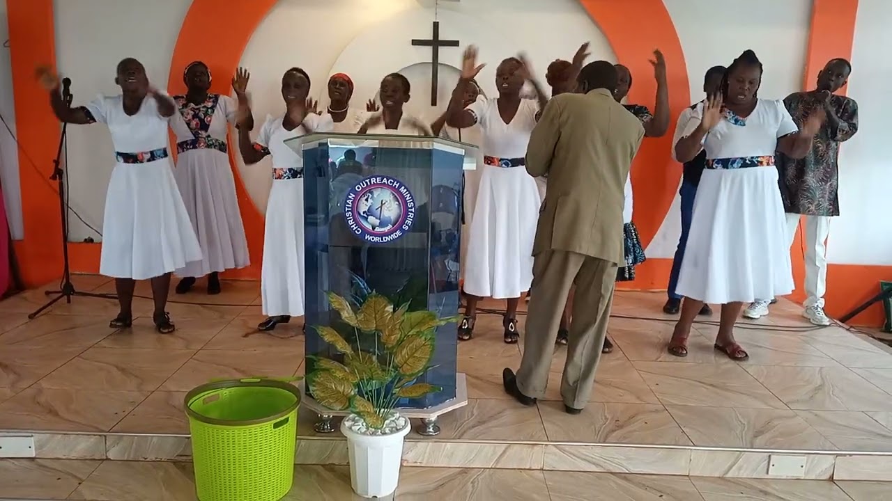 GLORIOUS CHOIR AT COC  SIRENDE
