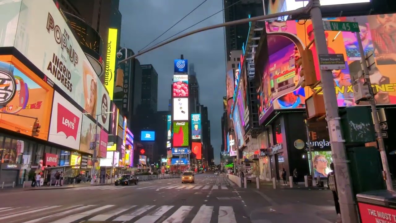 Walking in Times Square NYC at 4AM