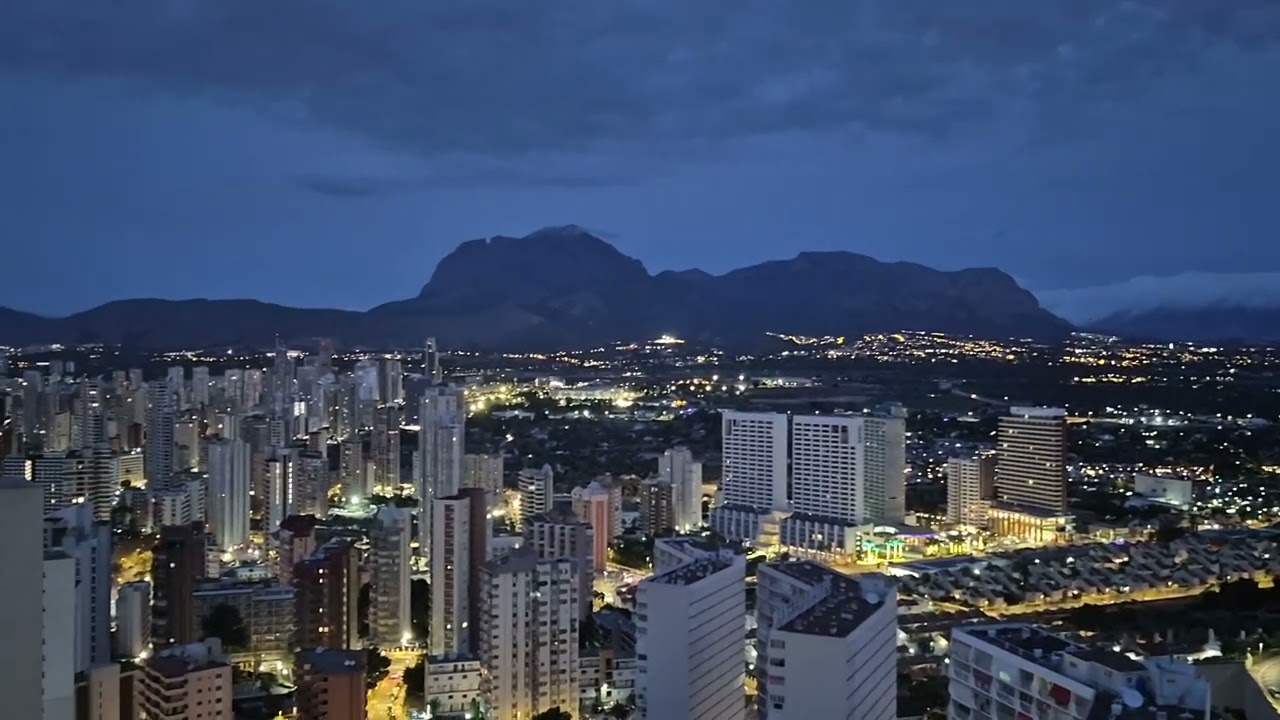 Pierre vacancies apartments  Benidorm 23rd floor. 29/12/2025