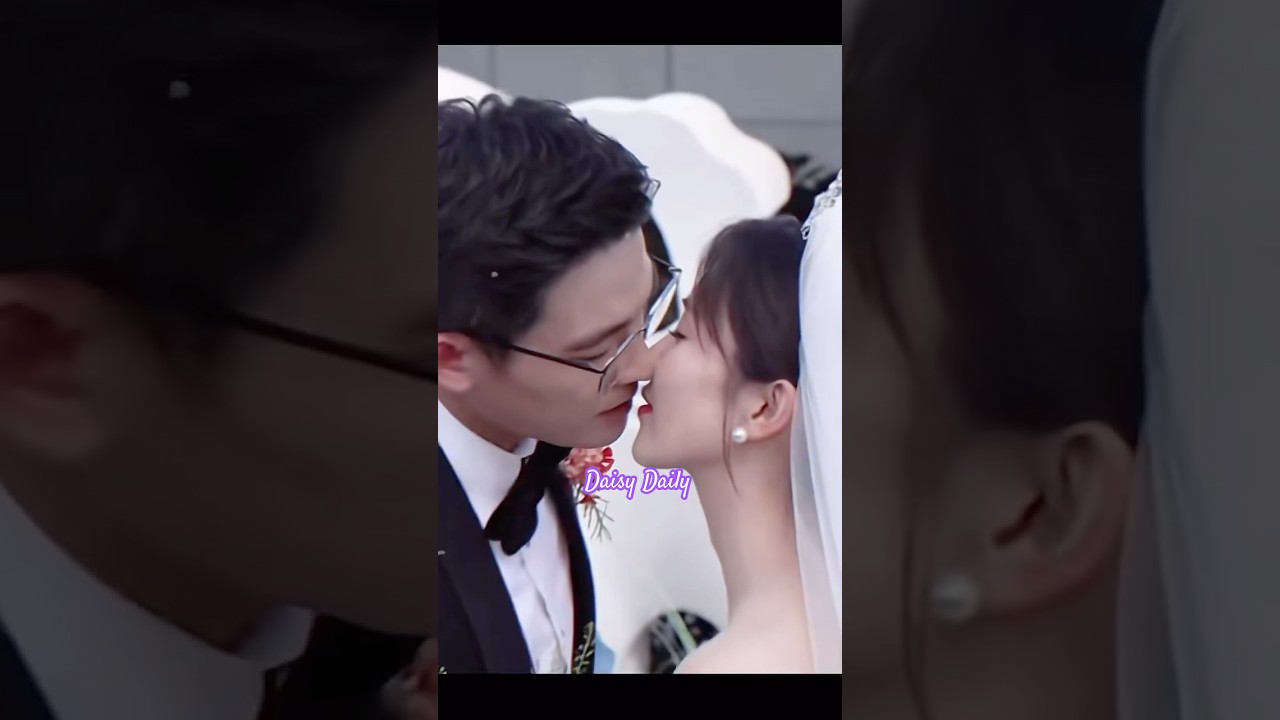 Bai Lu and Ou Hao wedding scene 💕 this was Lulu happy wedding right 😆 “Northward “