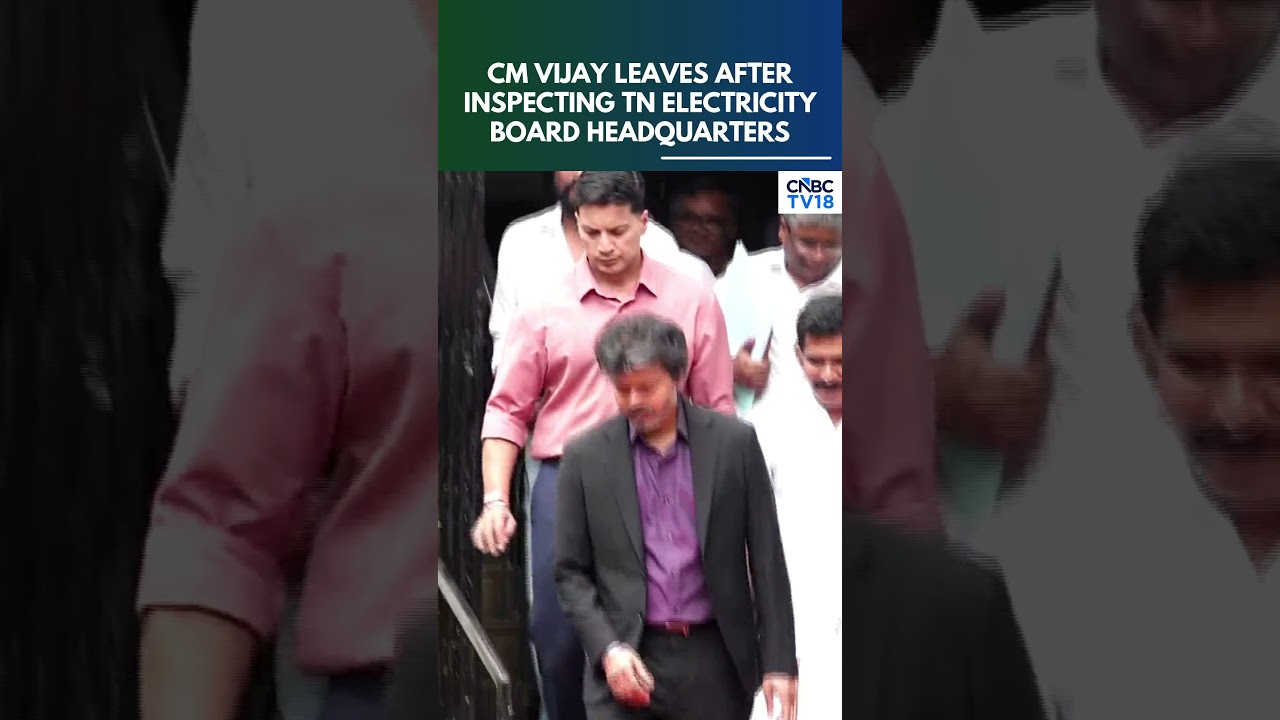 Watch: People Cheer CM Vijay After His Visit to TNEB Headquarters in Chennai | TVK Chief | N18S