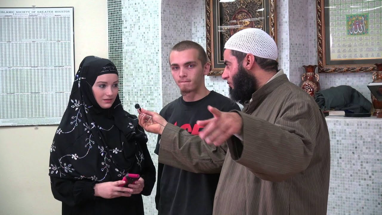 Reverts to Islam - Brother Max and his Wife, Britney, taking the Testimony of Faith (Shahadah)