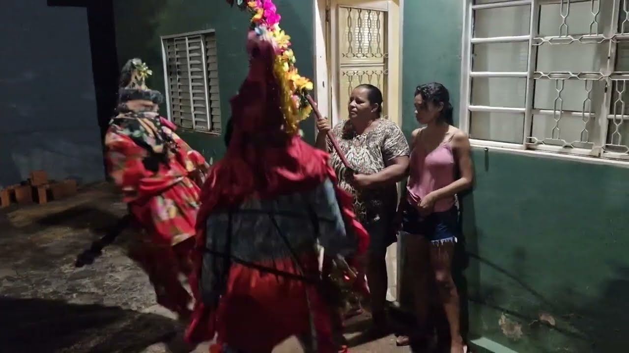 Cia de Reis Familía de Belém: Trecho de Santos Reis em Castilho-SP *