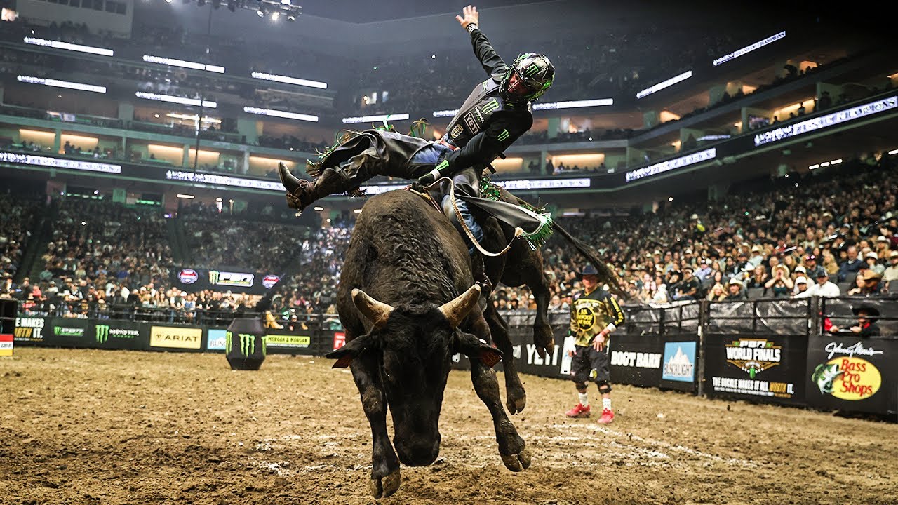 Jose Vitor Leme rides Nefarious for 88.3 Points | PBR UTB Highlight