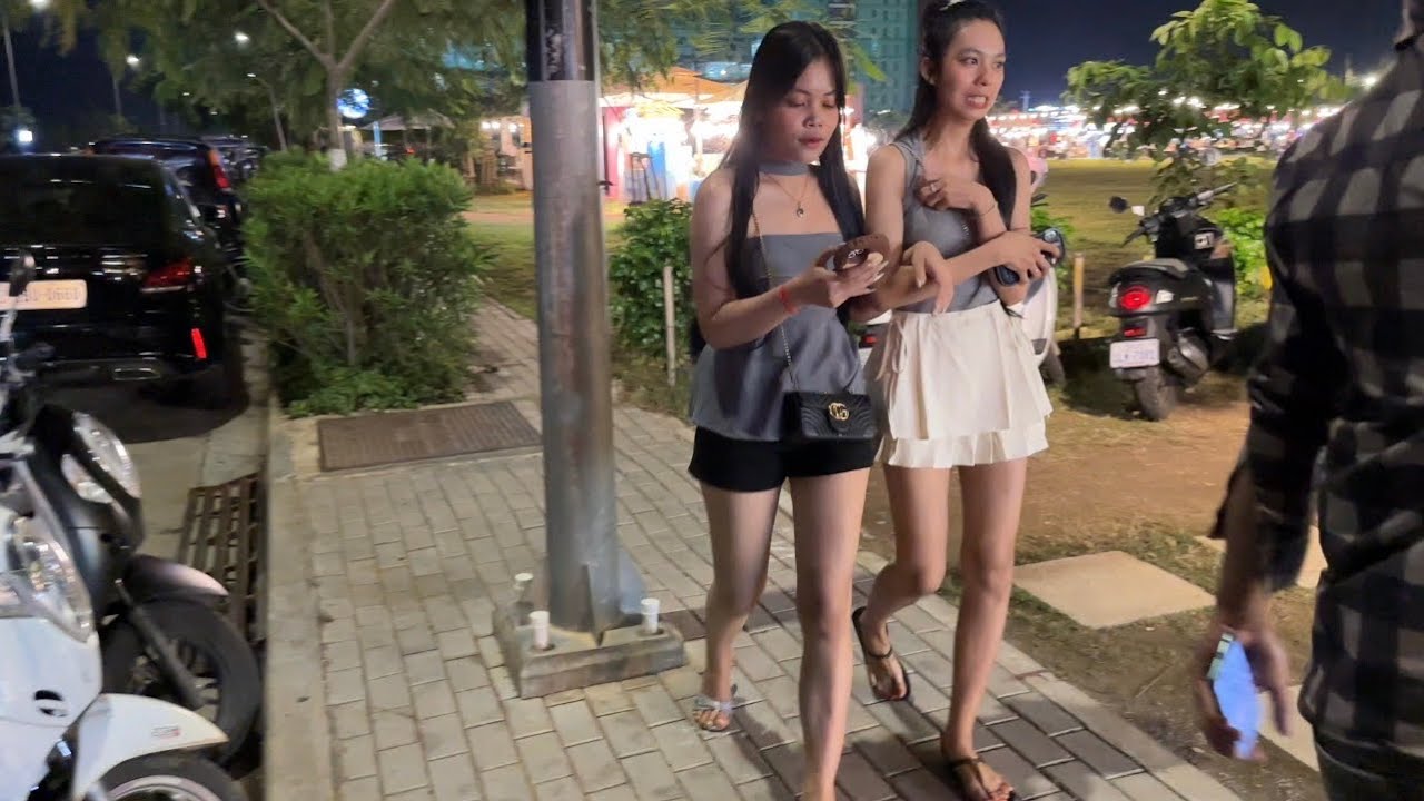 Cambodia Tour 2025 - Evening Walking Tour in Koh Norea, Phnom Penh City