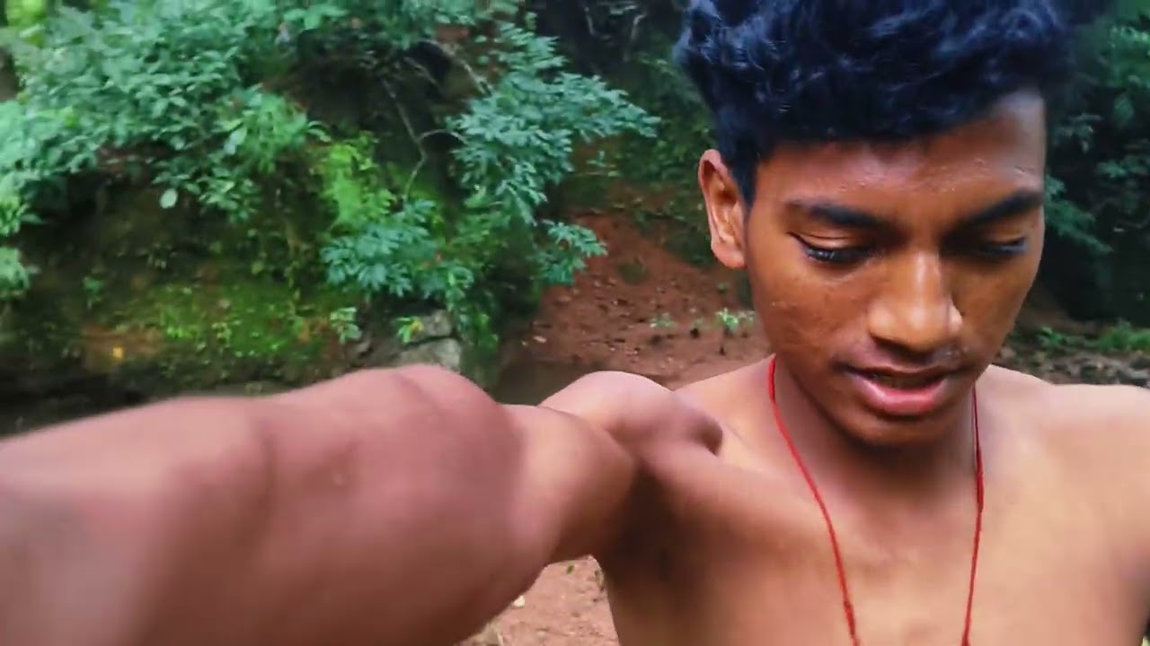 Jangal ka paine naharahehe dost ke sat 2 admi