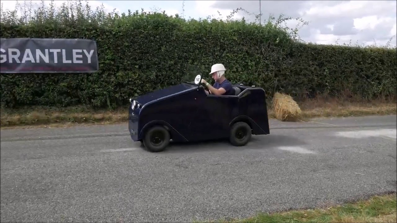 Shere Hill Climb 2019: Larmar Microcar Up The Hill