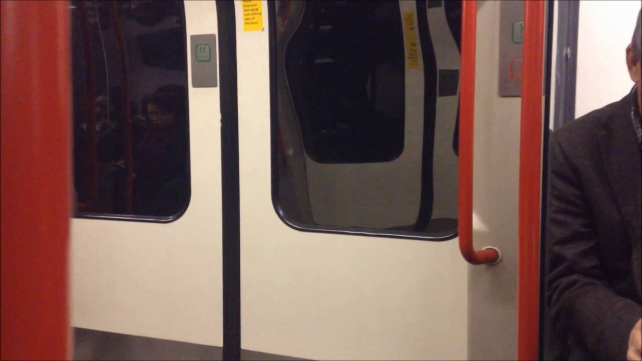 Journey on the Central Line 1992 Stock (Carriage 91115) Liverpool Street - Stratford