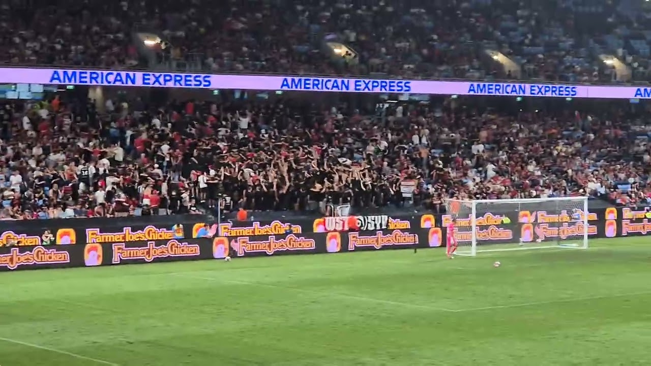 Sydney FC's The Cove do the LOLznan, WSW's RBB do the poznan, 80th minute Sydney derby 31/01/2026