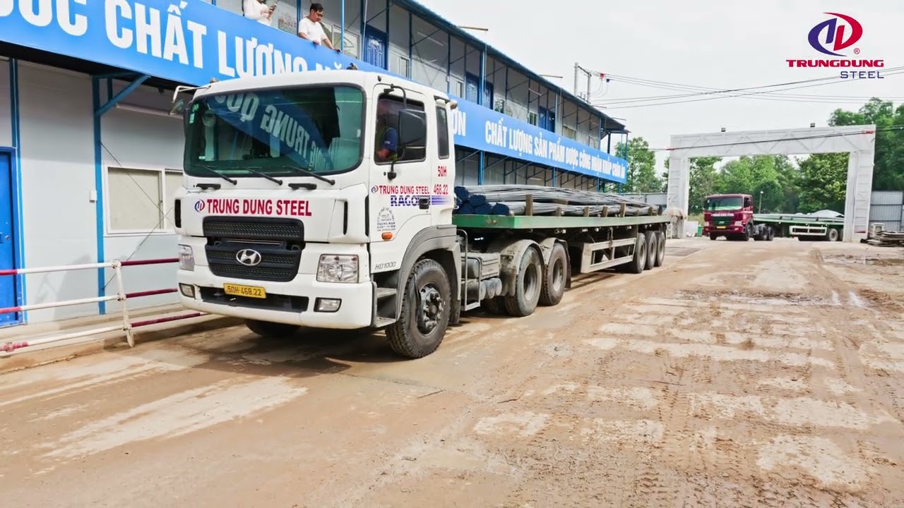 Mỗi chuyến xe chở đầy ắp Thép đến công trình tạo nên niềm tin vững chắc vào Trung Dũng ngày càng lớn