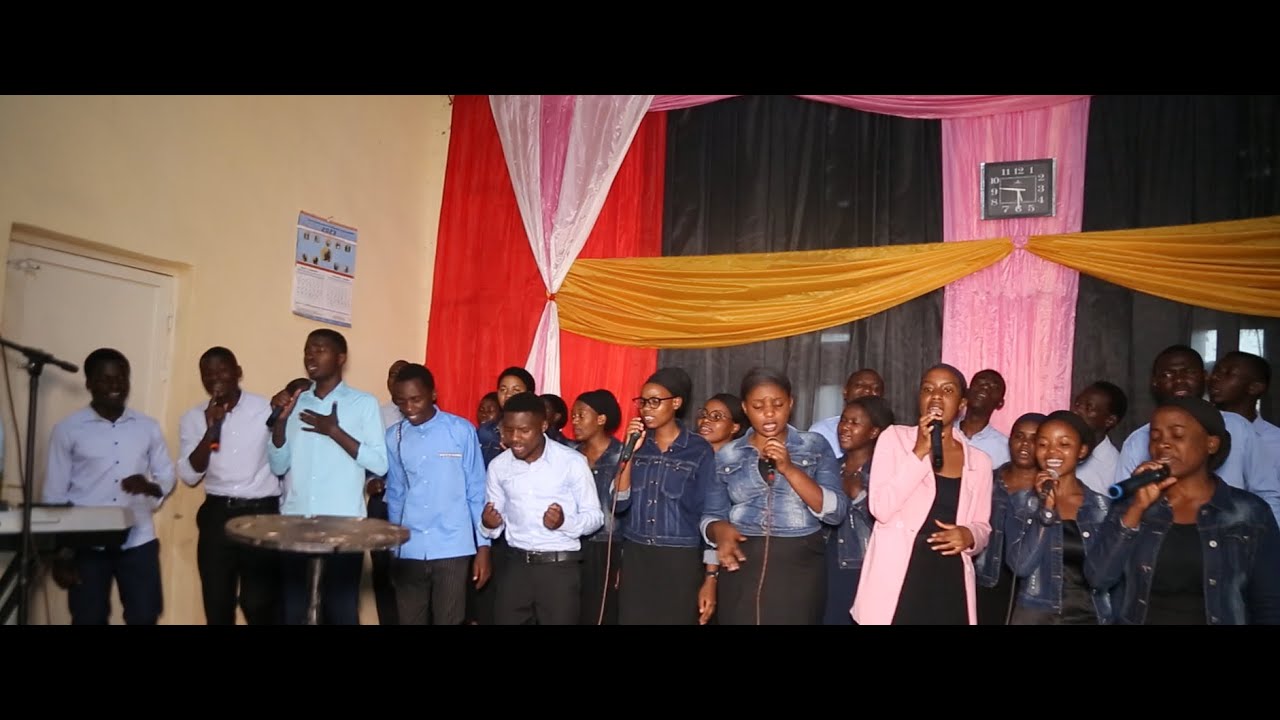 ENIHAKORE KURI MIC  / yahagiriye ibihe bidasanzwe bati inkomoko .....