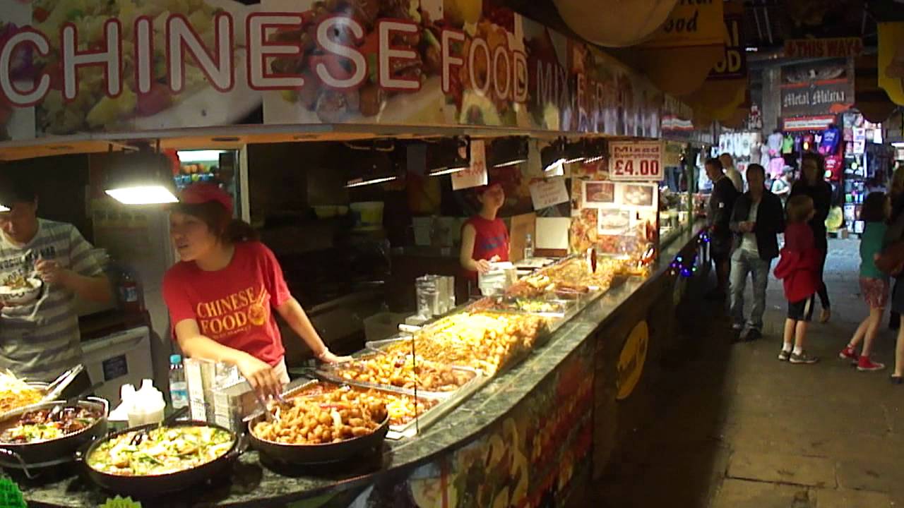 (HD) Walking around looking at the Fast Food, Street Food stalls in Camden Stables Market, London.