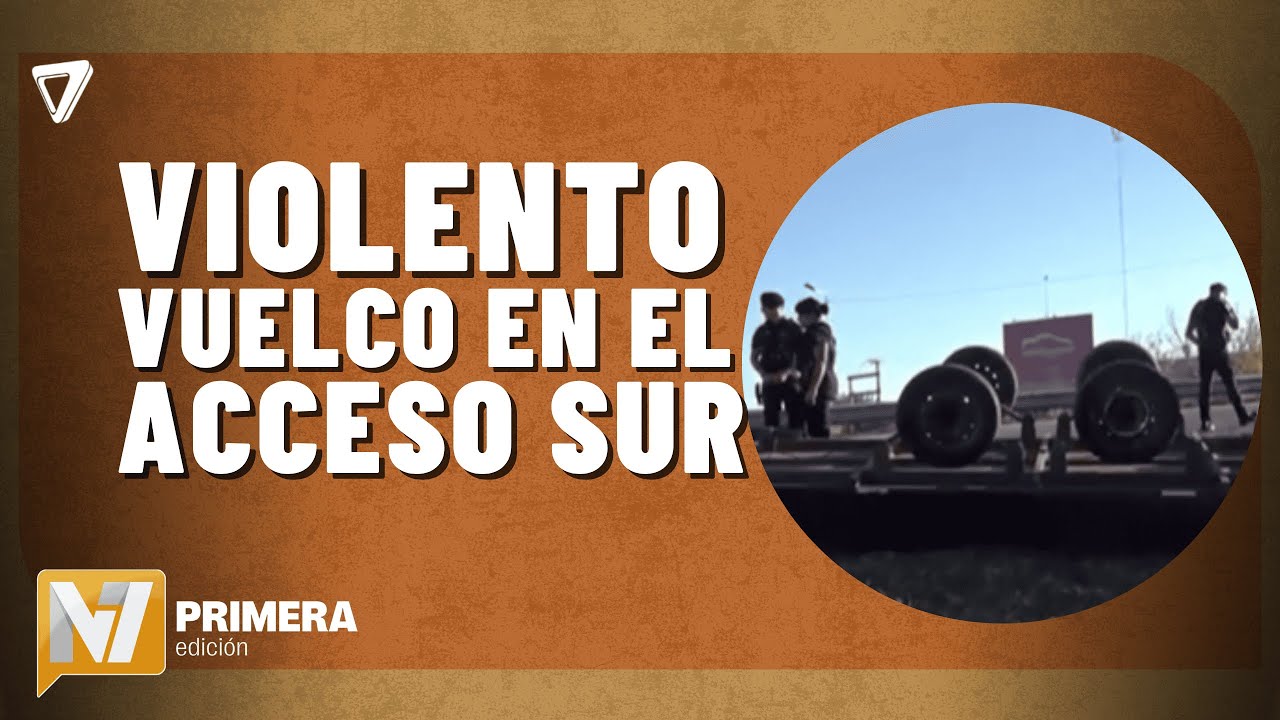AHORA: VOLCÓ una camioneta con un TRÁILER acoplado en el Acceso Sur