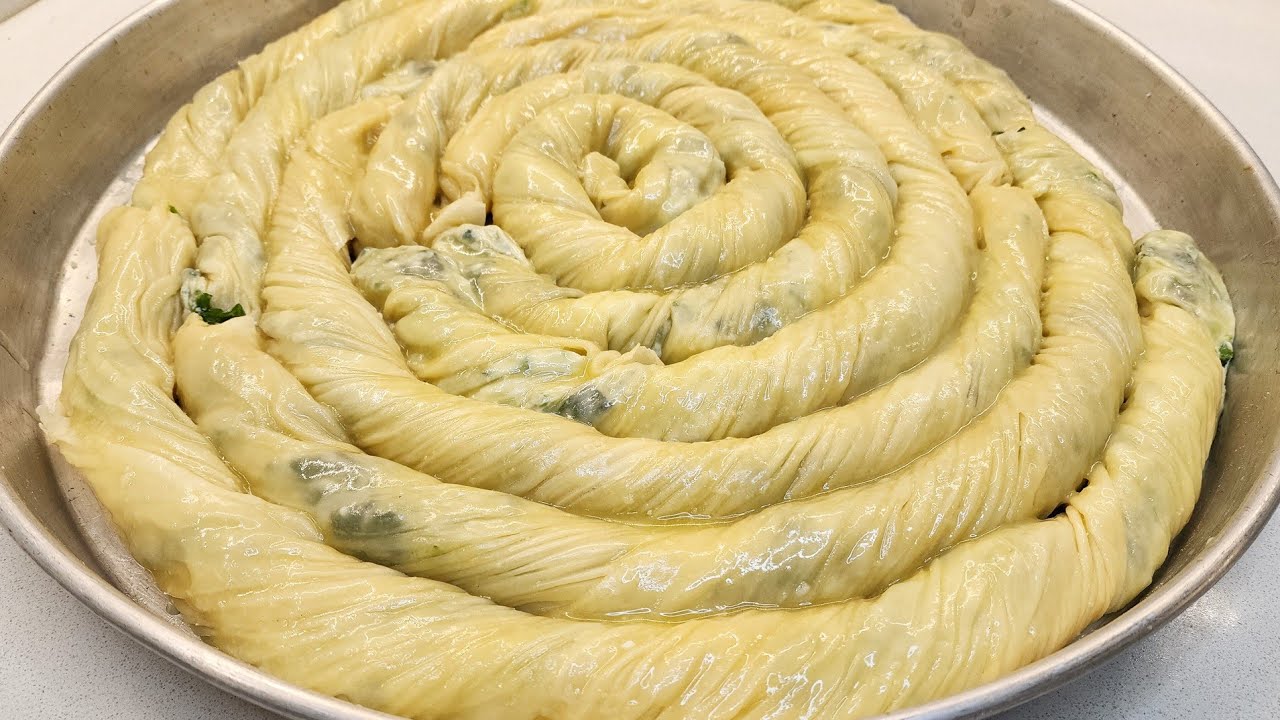 ❗️BU BÖREĞİN YAPIMINA LEZZETİNE HAYRAN KALACAKSINIZ ❗️HAMURU YAĞ GİBİ AÇILAN KOLAY BÖREK TARİFİ✔️...