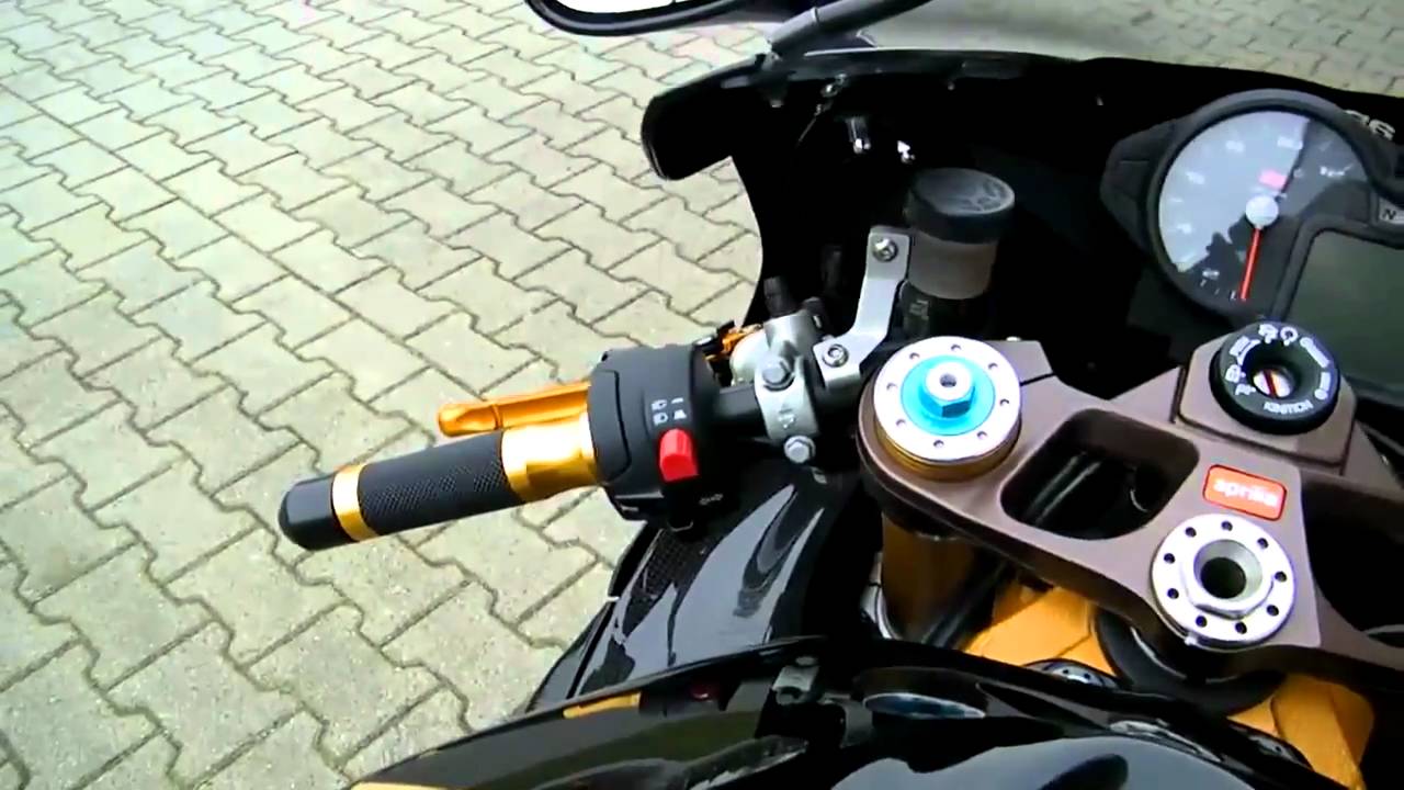 Aprilia RSV 1000 Factory -07 Motorrad
