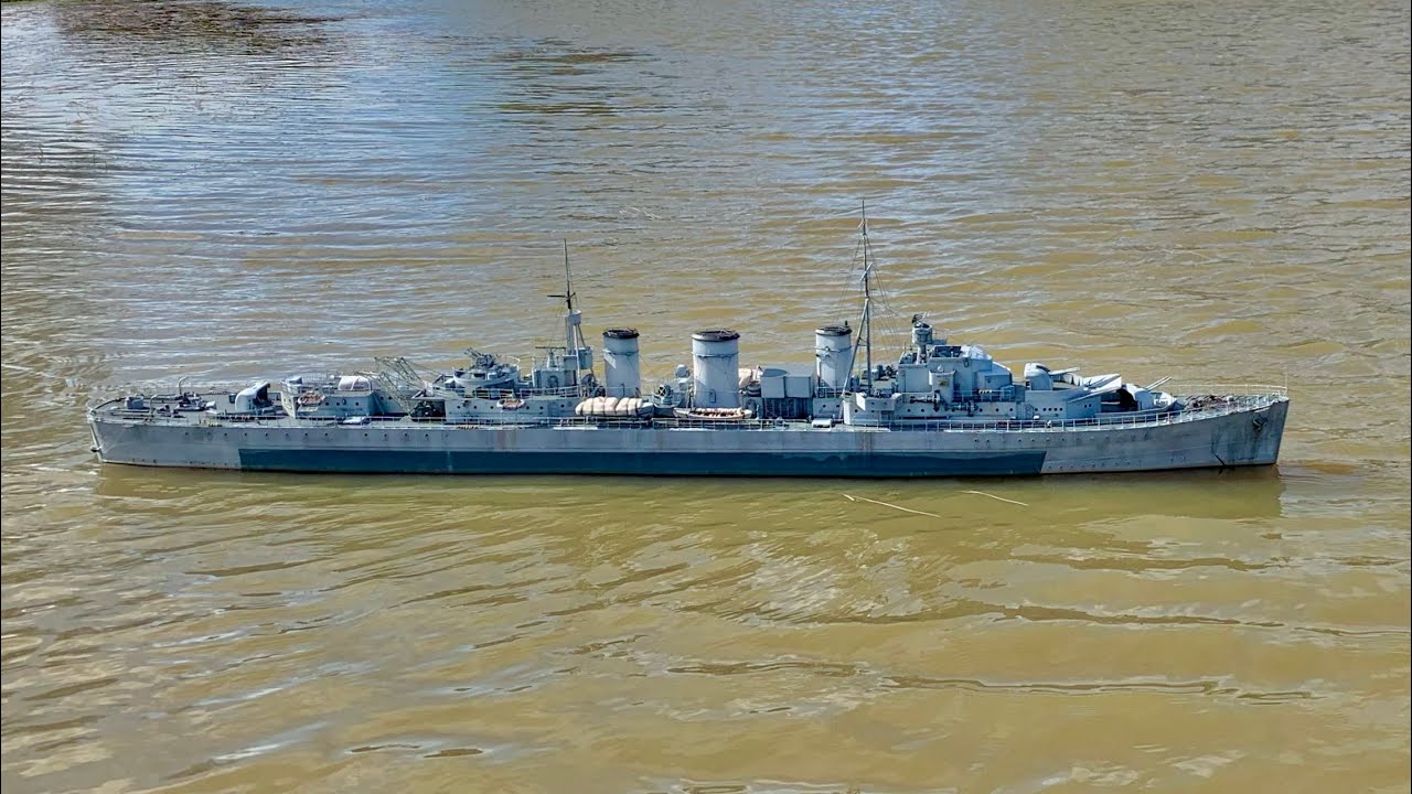 RC boat, HMS Manxman from Deans marine. Full build
