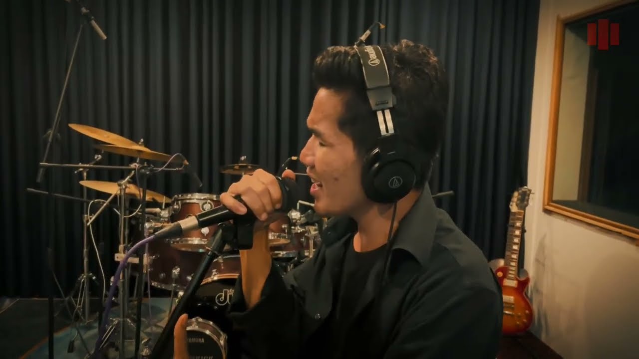 မင်းအတွက်မင်း - idiots ၊ (acoustic version )cover by Thiha (SOS)