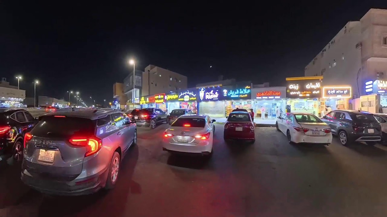 A NIGHT WALK IN AL HAMDANiYAH JEDDAH #walking #jeddah #nightinjeddah #saudi