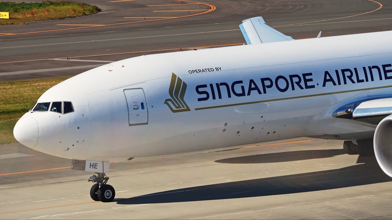 Singapore Airlines Boeing 777F 9V-DHE Takeoff from Nagoya Centrair Runway 36 | NGO | セントレア | DHL