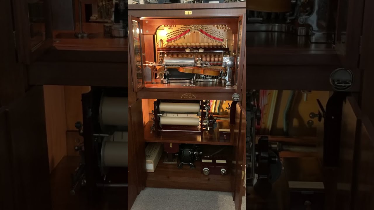 Mills Violano Virtuoso plays 