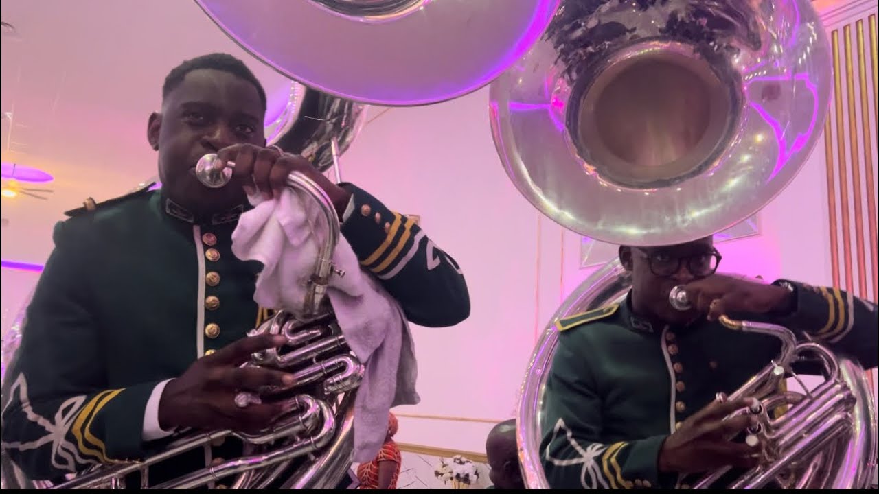 Faki Europe Masuwa (Sousaphone et Batterie)