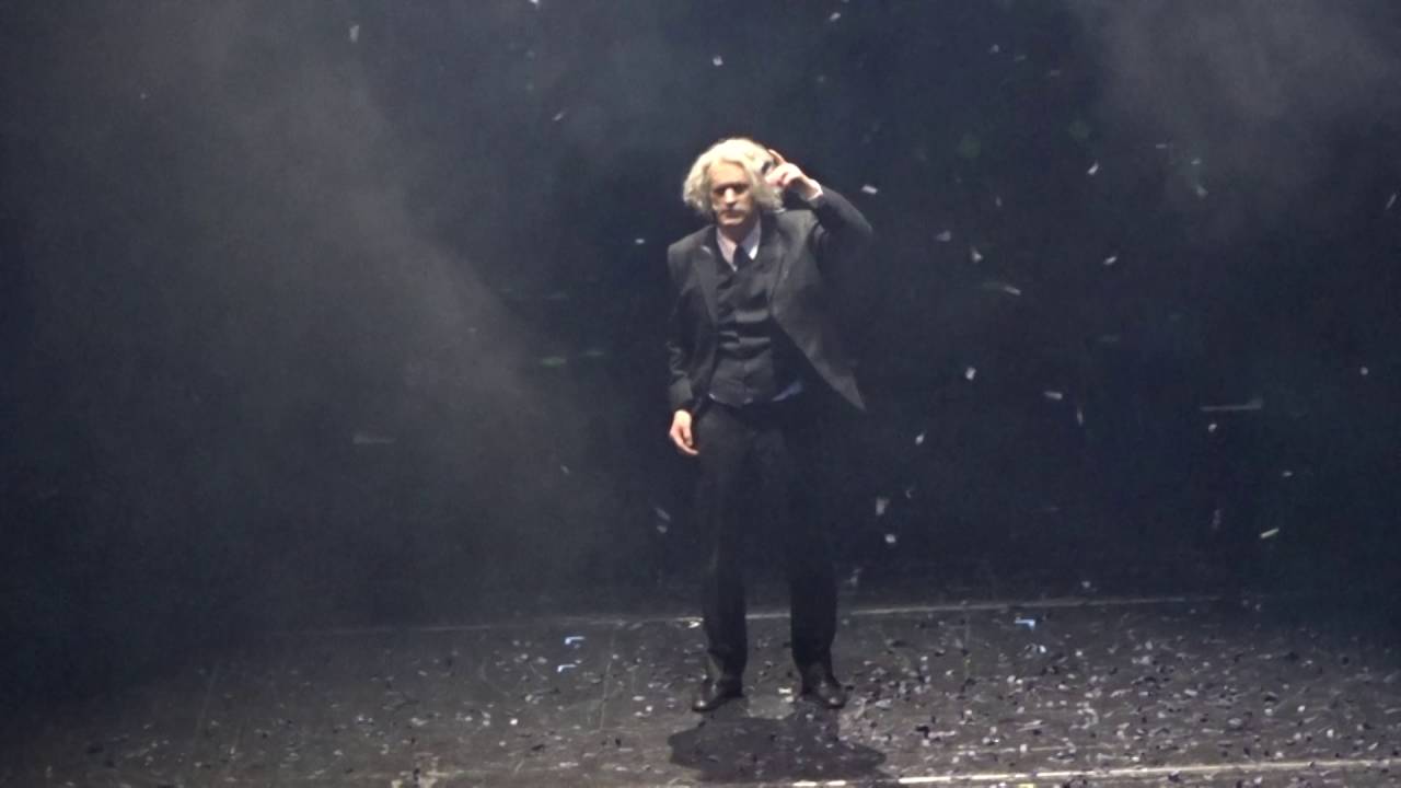 Einstein - Das Musical: Sternenstaub mit Chris Murray als Einstein (2016)