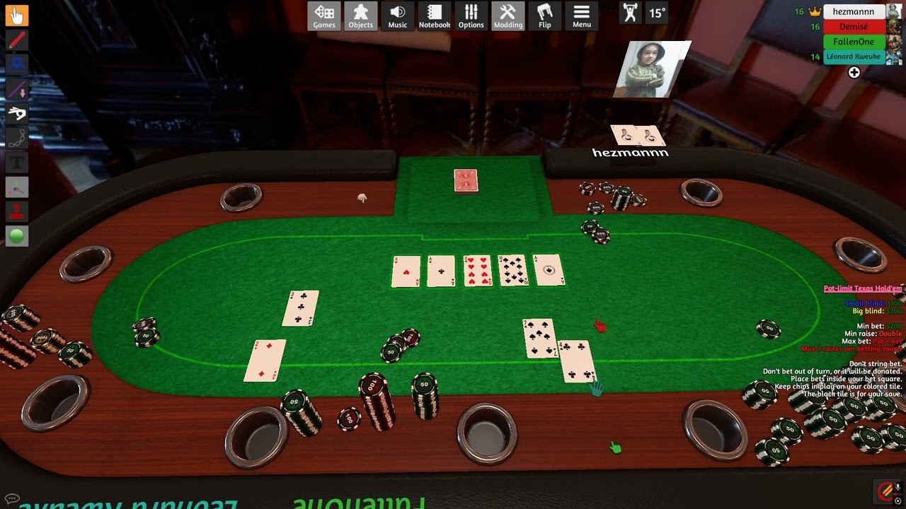 Kolpacılar poker masası