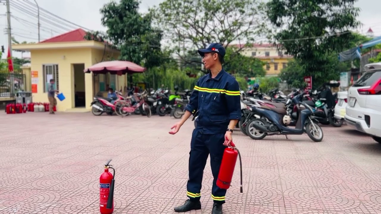 Lớp học PCCC | Hướng dẫn sử dụng bình cứu hỏa | Ahana Team