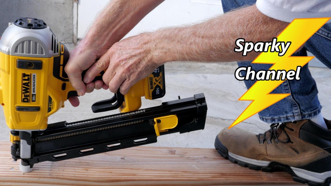DeWalt Cordless 21° Framing Nailer DCN21PLM1 Review