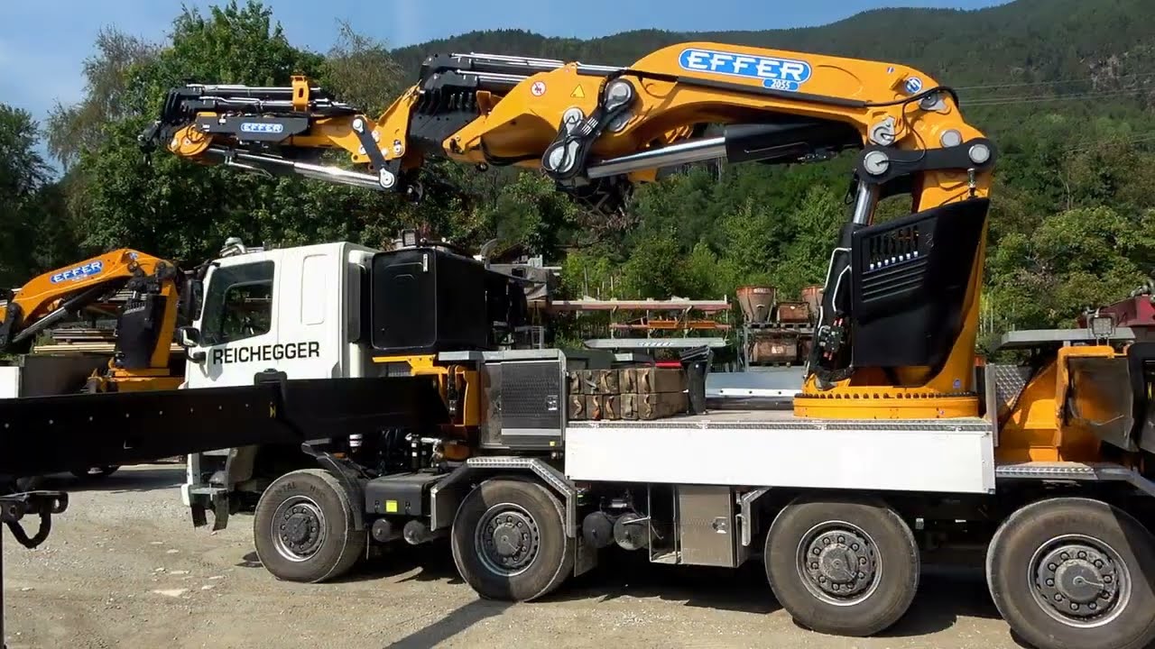 Tatra Phoenix 8x8   Effer 2055   Paul Reichegger