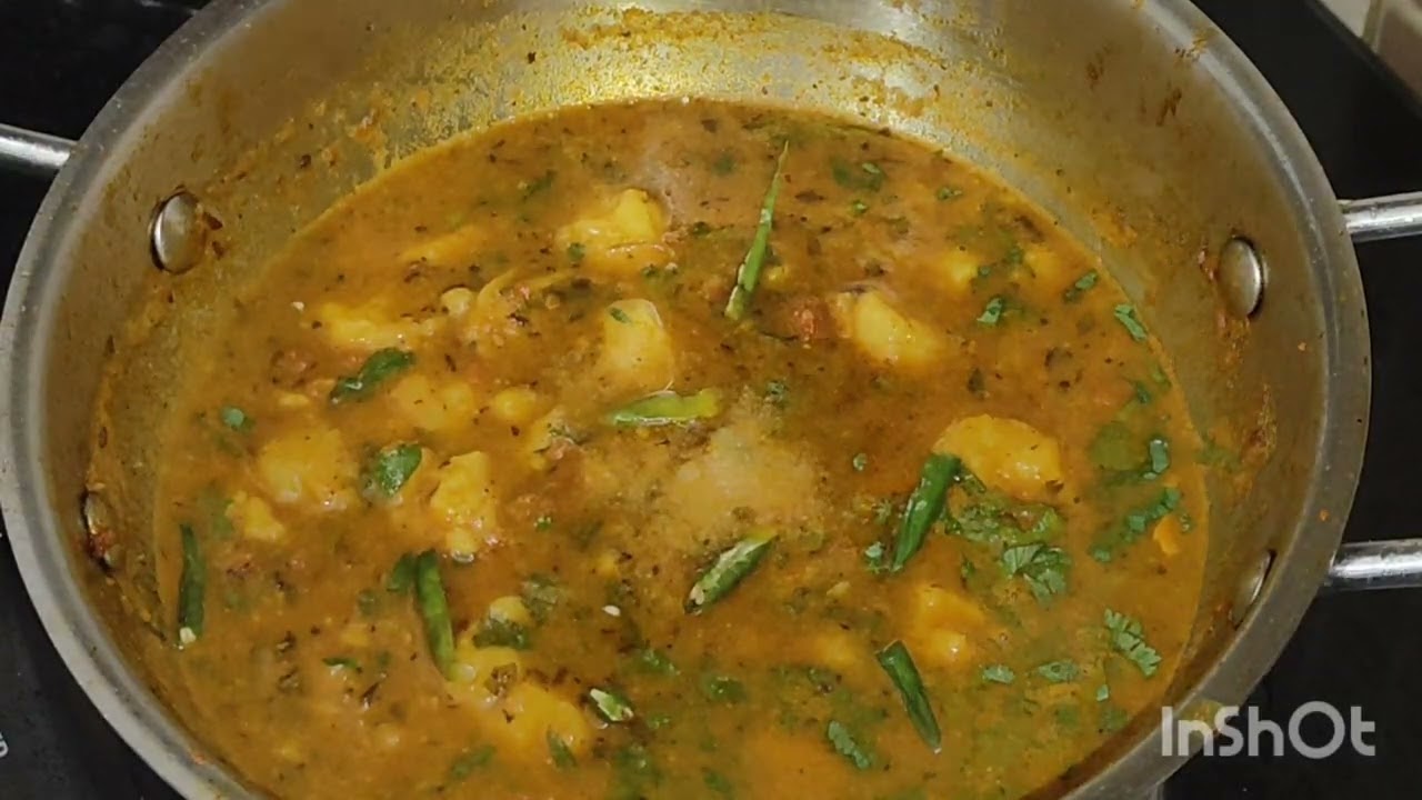 सर्दियों की शान – गरमा गरम मक्के की पूड़ी और मसालेदार आलू की सब्ज़ी।Makke ki Puri aur Allu ki sabji।