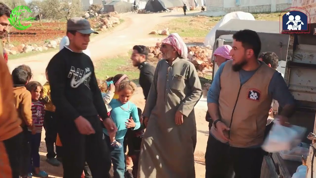 تجهيز وتوزيع وجبات الإفطار الرمضانية المطبوخة لأهلنا في مخيم البيان بلدة الشيخ بحر ريف #ادلب