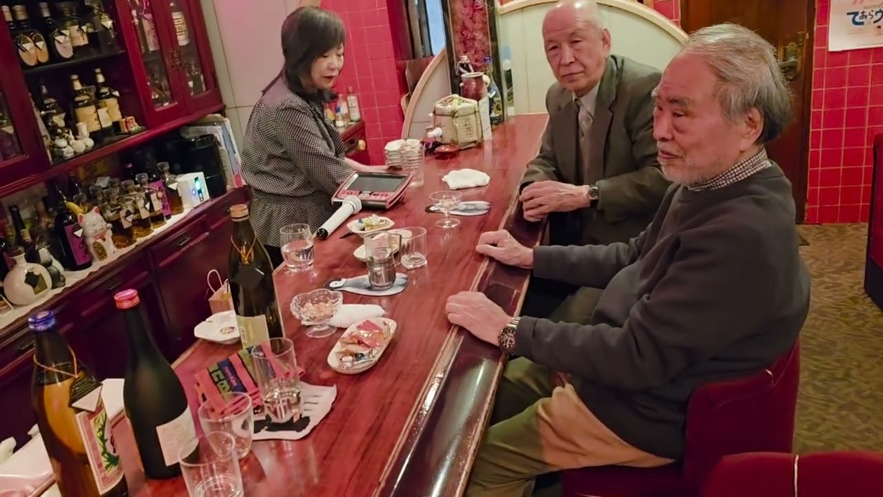 高校の同級生7人の2月例会 後の 二次会。東加古川の と-ある スナック ✨🍻🎶 vol.2009 1月に続いて2回目