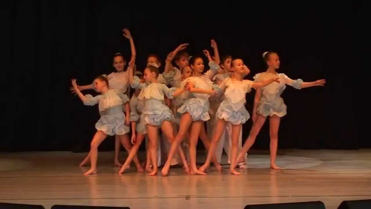 Exemplary collective choreographic ensemble 
