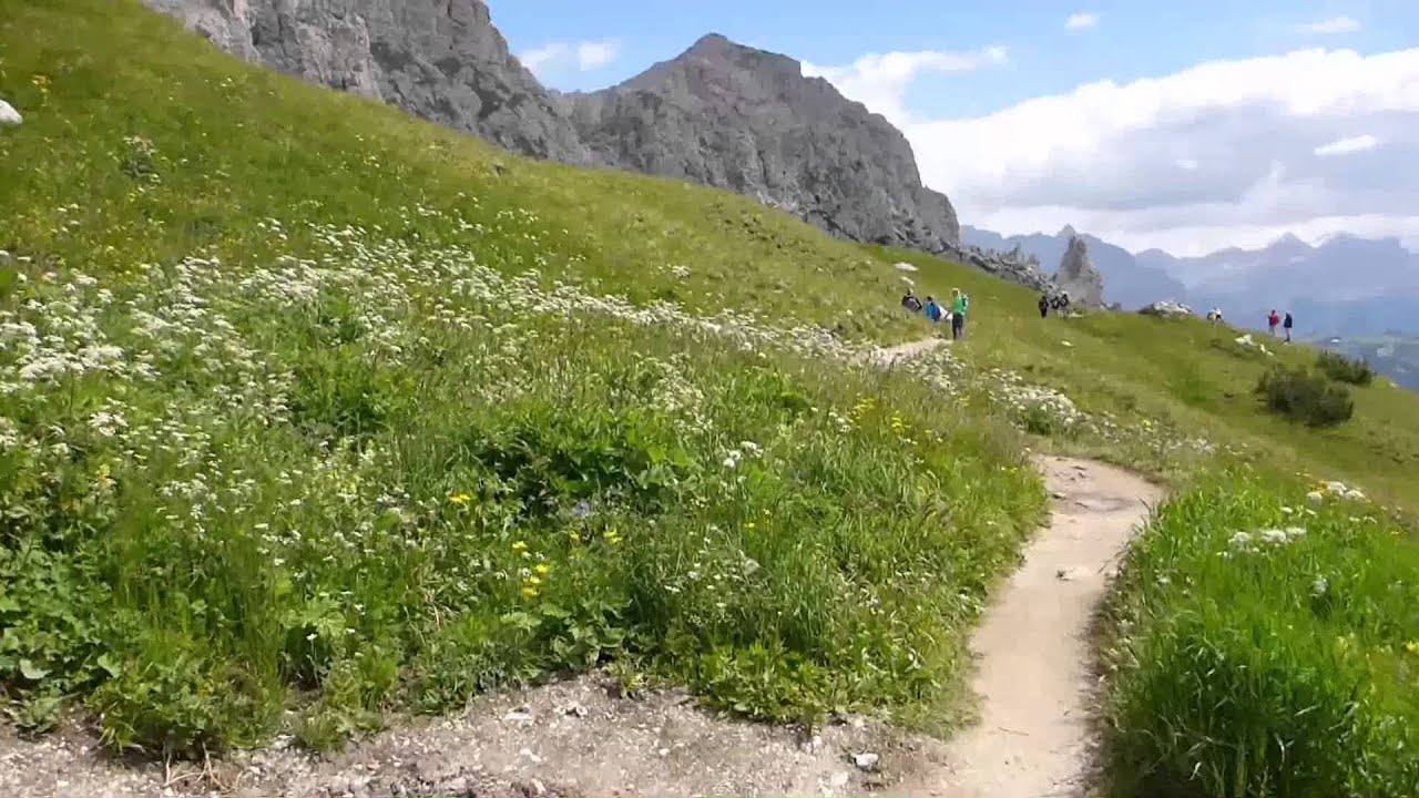 RTW 365 Video Day25 | Hiking the Puez-Odle Altopiano