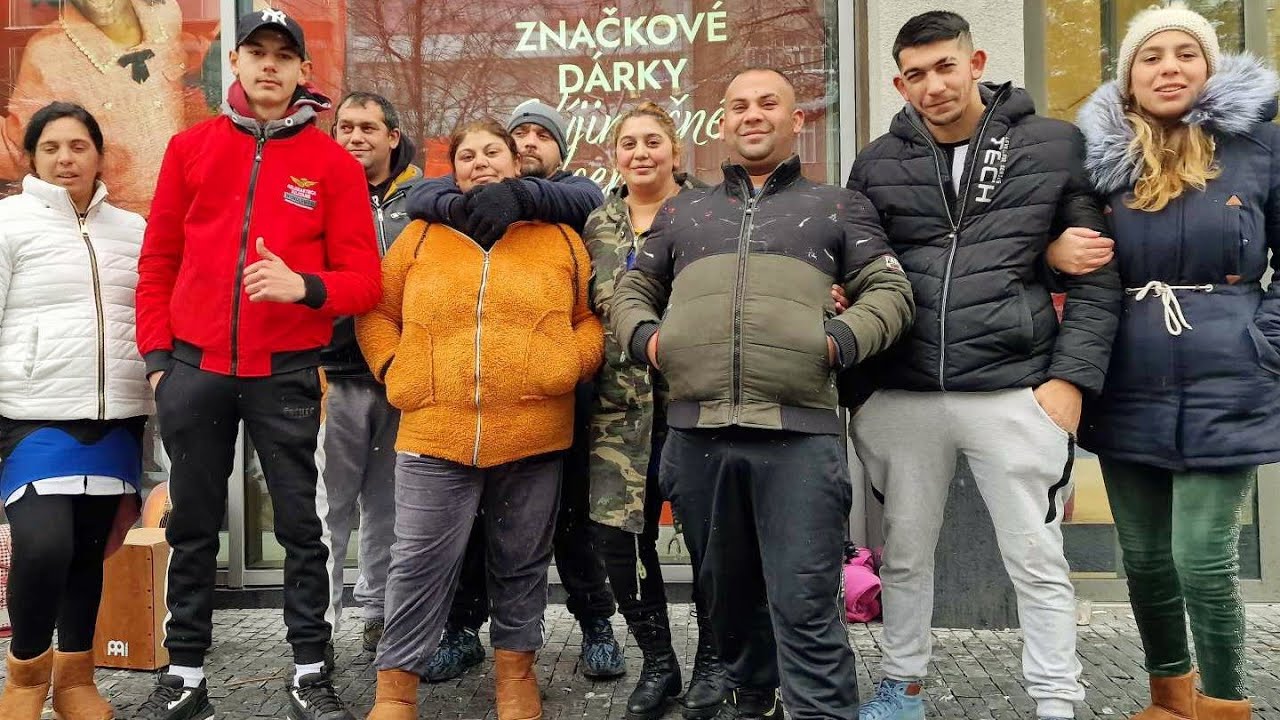 PRAHA - GYPSY LOMNIČKA ZAHRAJÚ A ZABAVIA!