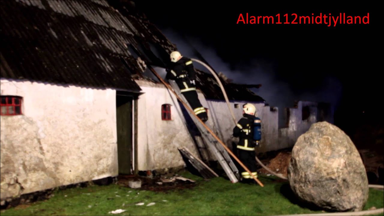 Brand lade Sdr f&aelig;lledvej i Auning